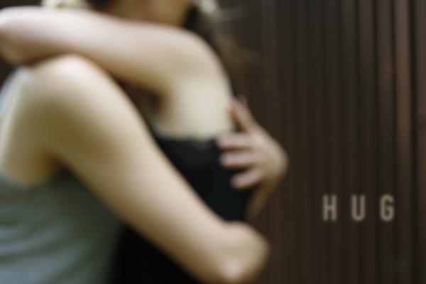 1-hug-1.jpg